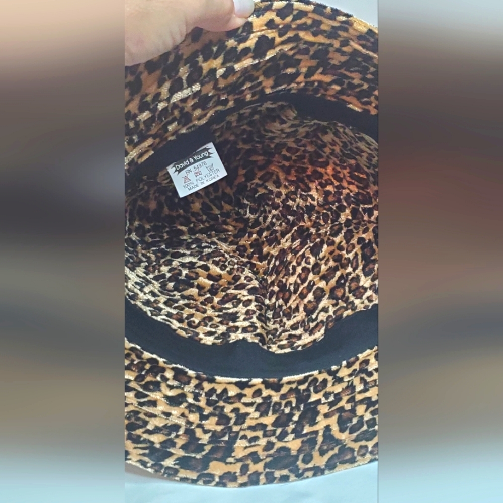 DAVID&YOUNG- women bucket hat- animal print -velvet/velour - Picture 6 of 9